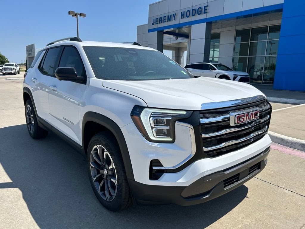 2027 GMC Terrain FWD Elevation in Summit White — front three-quarter view